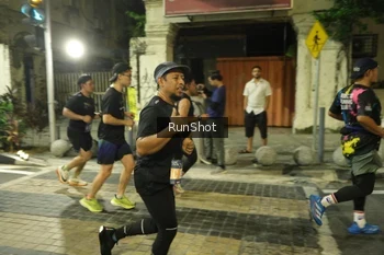 Runner Photo 4211357