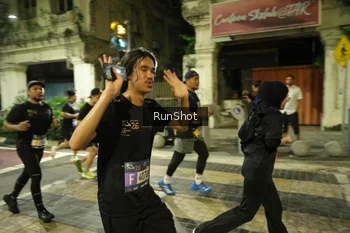 Runner Photo 4211358