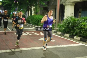Runner Photo 4211404