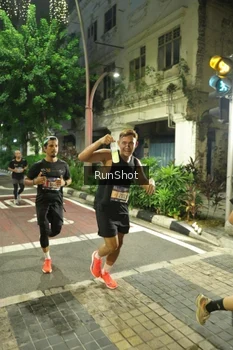 Runner Photo 4211421