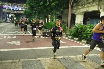 Runner Photo 4211424