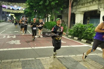 Runner Photo 4211428