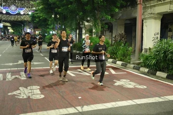Runner Photo 4211430