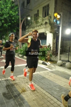 Runner Photo 4211435