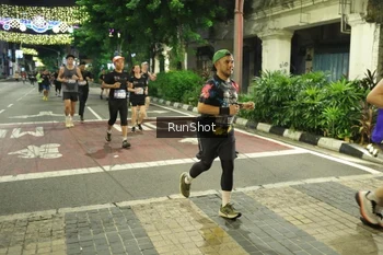 Runner Photo 4211448