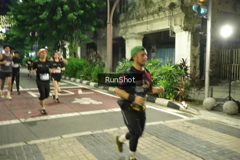 Runner Photo 4211464
