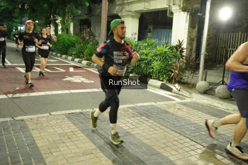 Runner Photo 4211466