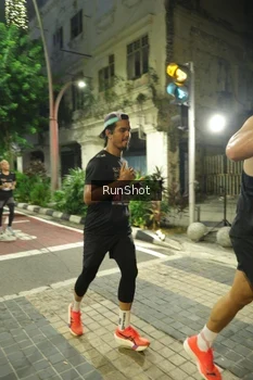Runner Photo 4211468