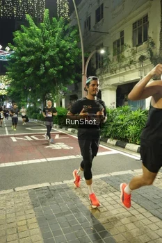Runner Photo 4211469