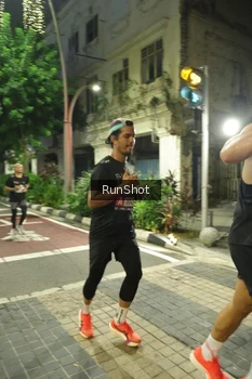Runner Photo 4211470