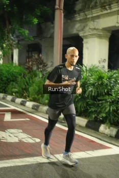 Runner Photo 4211482