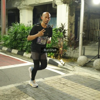 Runner Photo 4211500