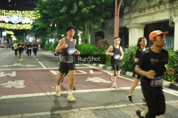 Runner Photo 4211501