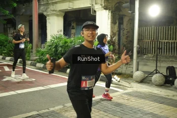 Runner Photo 4211775