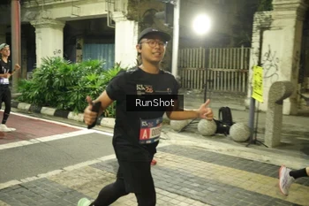 Runner Photo 4211785