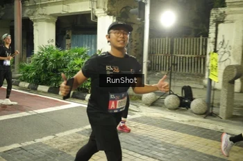 Runner Photo 4211787
