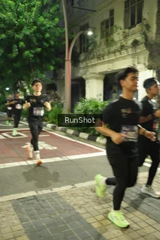 Runner Photo 4211797