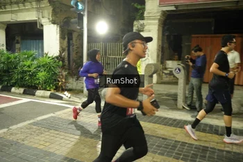 Runner Photo 4211804
