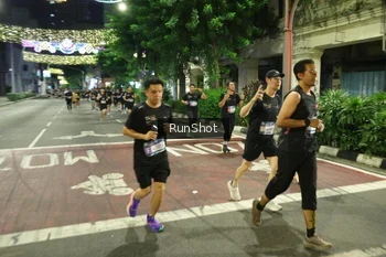 Runner Photo 4211806