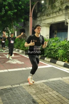 Runner Photo 4211809