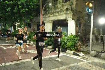 Runner Photo 4211813