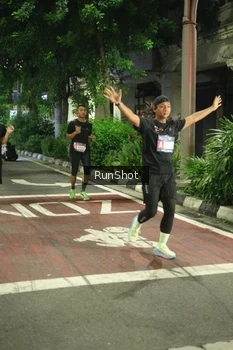 Runner Photo 4211820