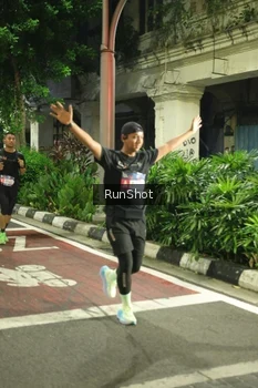 Runner Photo 4211836