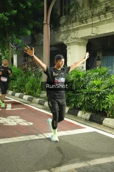Runner Photo 4211837