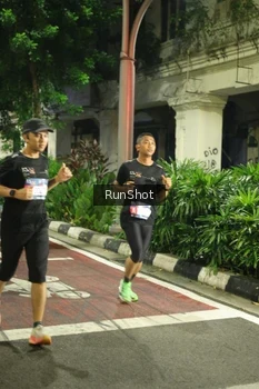 Runner Photo 4211886