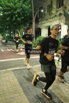 Runner Photo 4211927