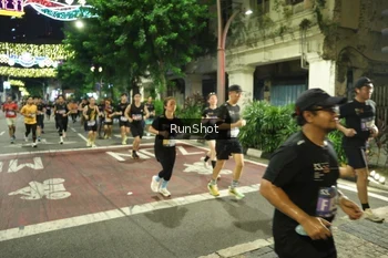Runner Photo 4211928