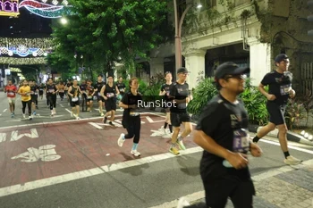 Runner Photo 4211933