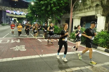 Runner Photo 4211934