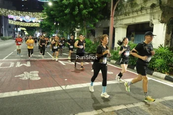 Runner Photo 4211937