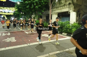 Runner Photo 4211944