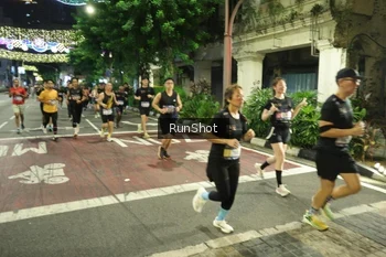 Runner Photo 4211953
