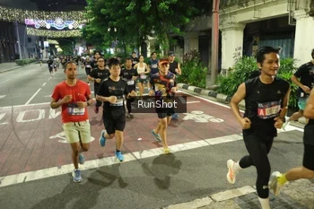 Runner Photo 4212008