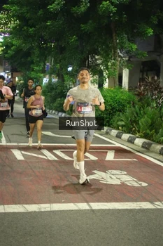 Runner Photo 4212028