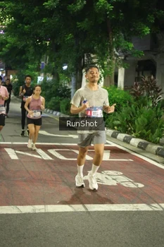 Runner Photo 4212033