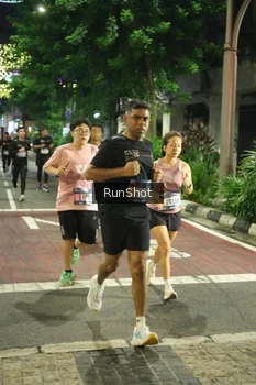Runner Photo 4212093