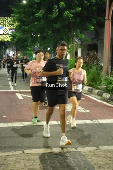 Runner Photo 4212103