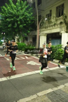 Runner Photo 4212172