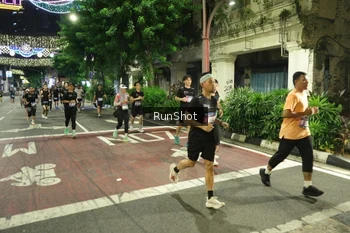 Runner Photo 4212173