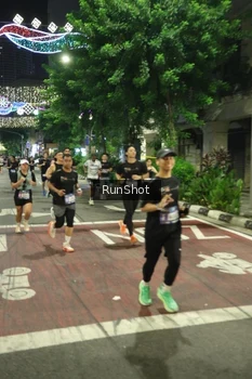 Runner Photo 4212174