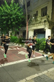 Runner Photo 4212182