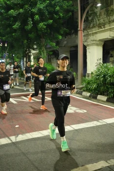 Runner Photo 4212186