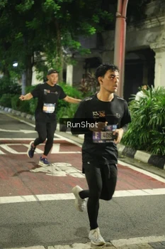 Runner Photo 4212187