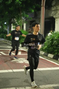 Runner Photo 4212191