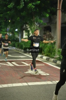 Runner Photo 4212195