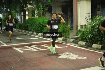 Runner Photo 4212204